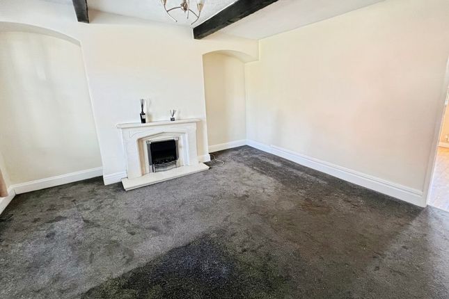 13, Third Avenue, Bolton photo 2