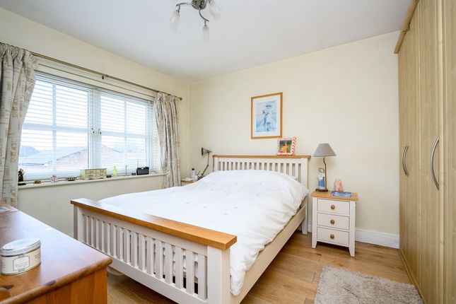 1, Kings Gate, Addlestone photo 4