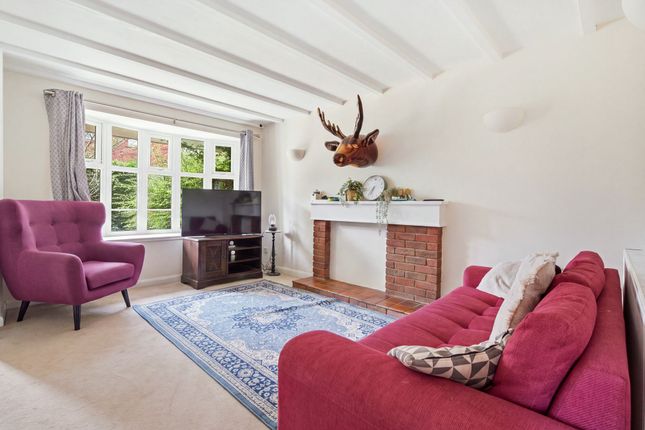 6 Oliver Road, Ascot photo 2