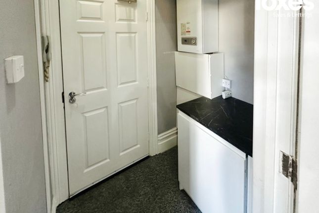 13  Flat 7, The Crescent, Bournemouth photo 2
