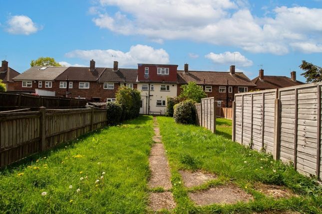 Heysham Drive, Watford photo 4