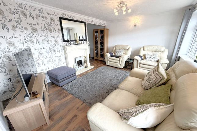 10, Wortley Close, Ilkeston photo 3