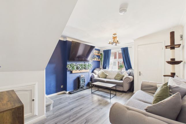 14 Ballantyne Close, Hull, East Riding Of Yorkshire photo 2