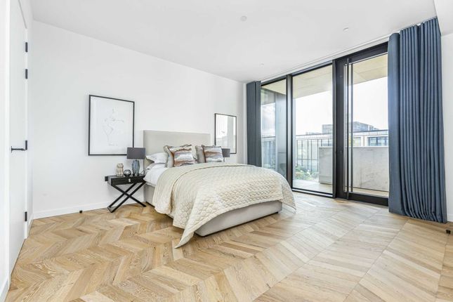 Penthouse for sale in Boiler House Square, Battersea Power Station