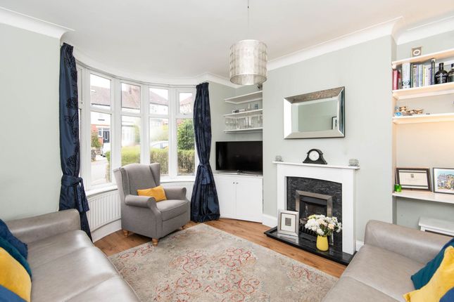82 Brooklands Crescent, Sheffield photo 2