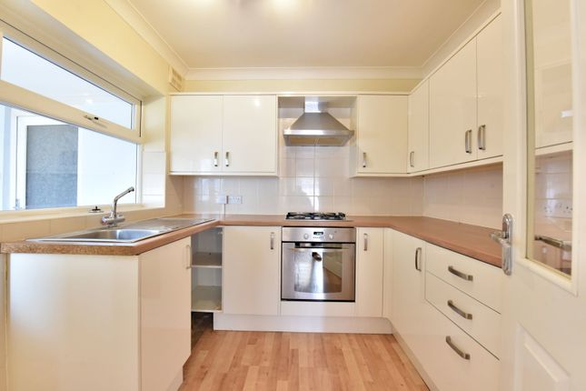15, Astor Road, Kingswinford photo 2