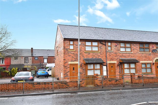 Thumbnail Town house for sale in Manchester Road, Castleton, Rochdale, Greater Manchester