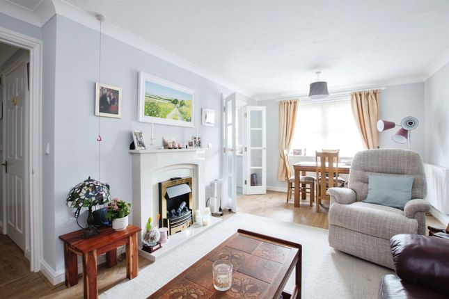 Flat 21, Kings Court, Salisbury Street, Fordingbridge photo 4