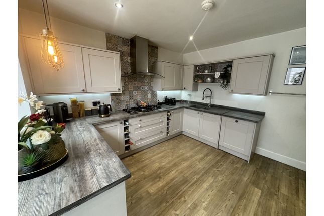 106, Main Street, Leeds photo 3
