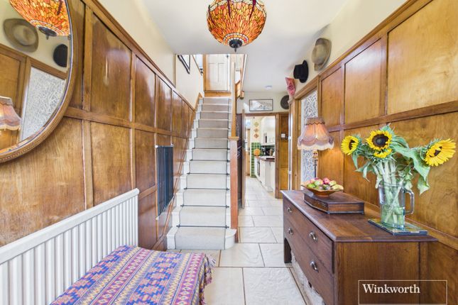49, Birchen Grove, London photo 2