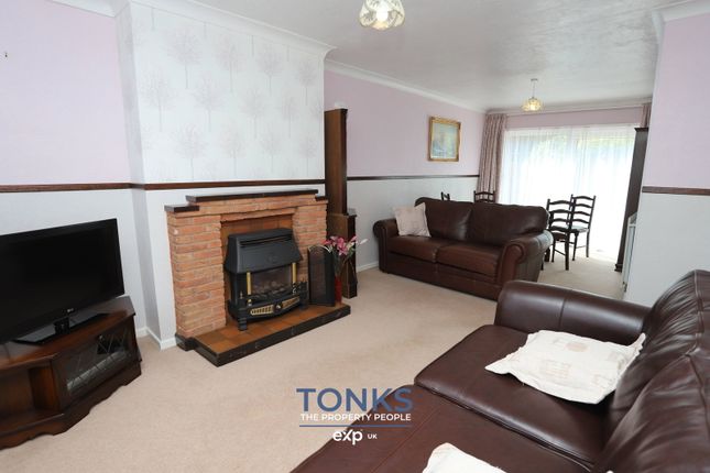 9, Brandon Way, Brierley Hill photo 4