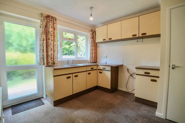 10 Ellenhill, Cromer photo 3