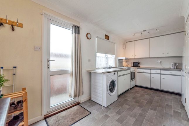 98, Rowan Way, Allington Gardens, Grantham photo 4