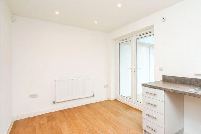 63, Thornton Road, York photo 3