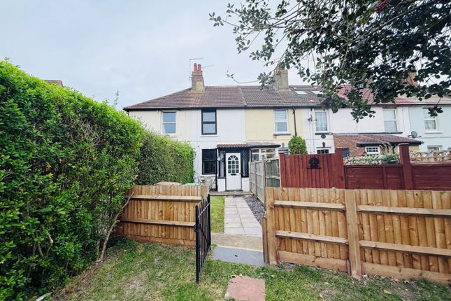 2-bed house on 12, Bush Road, Rochester, £1,300/mo