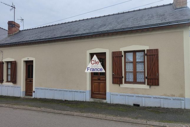 Cottage for sale in Chemire-Sur-Sarthe, Pays-De-La-Loire, 49640, France