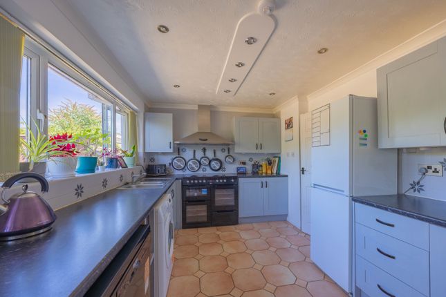 29, BARROW DRIVE, TAUNTON photo 4