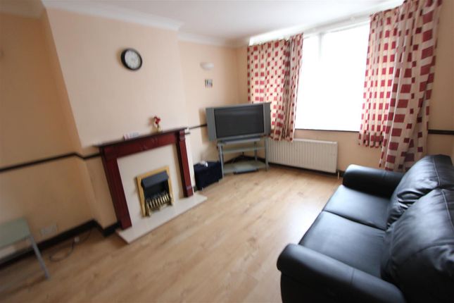 64, Chartham Road, London photo 2