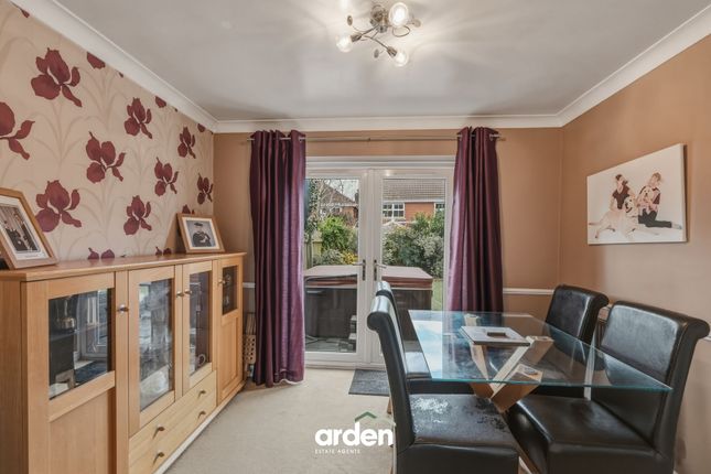 6 Corunna Close, Worcester photo 4