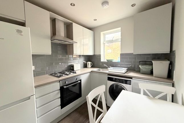 33, Hardwicke Road, Southgate photo 2