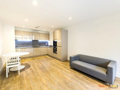 Flat for sale in Frazer Nash Close, Isleworth