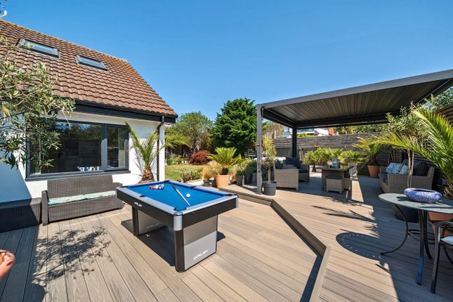 6, Orchard Close, Devon photo 2