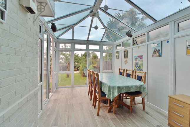 17, Hill View Road, Portchester photo 3