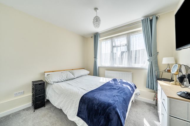 PRIVATE SO, 3, Northcourt, Rickmansworth photo 4
