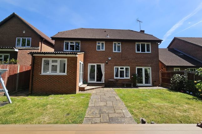 53, Priory Field Drive, Edgware photo 2
