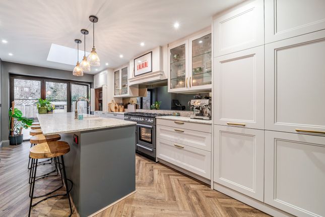 18, Arbrook Lane, Esher photo 2
