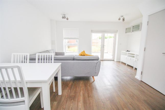 34, Rodin Drive, Harlow photo 2