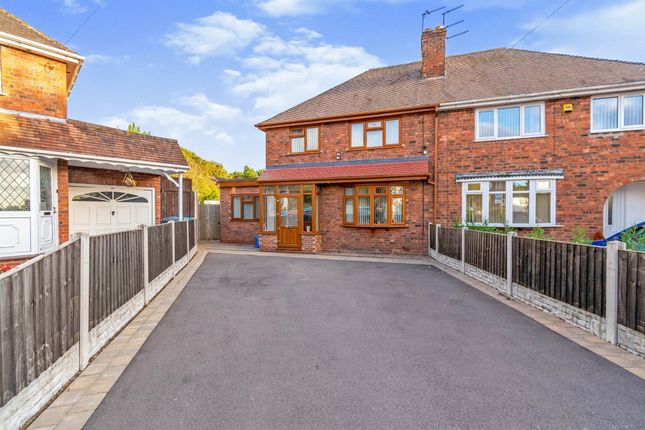 South Crescent, Featherstone, Wolverhampton WV10, 4 bedroom semi