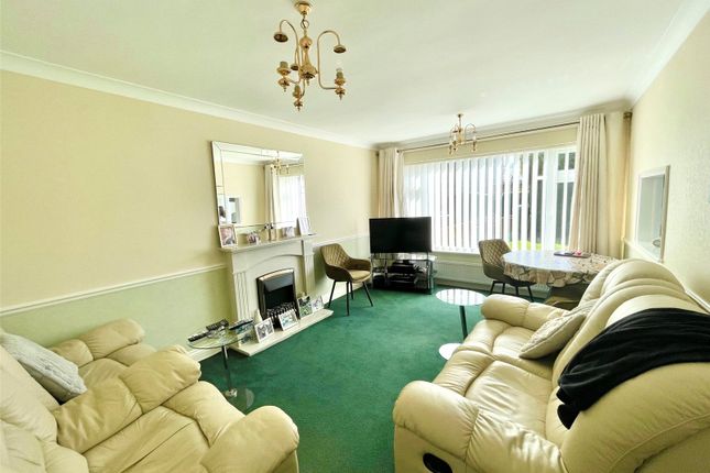 48, Hudson Crescent, Essex photo 3