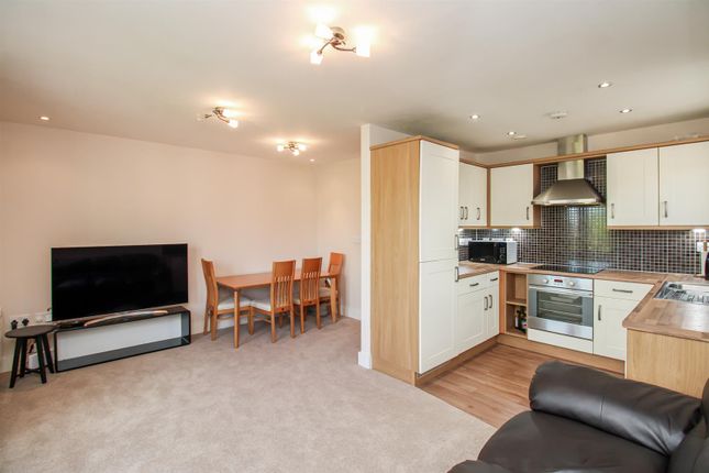 40, Royal Troon Mews, Wakefield photo 2