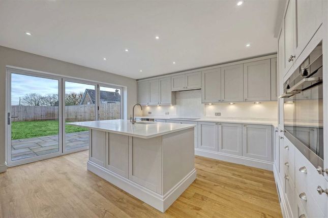 2, Chatsworth Mews, Stapleford Abbotts photo 4