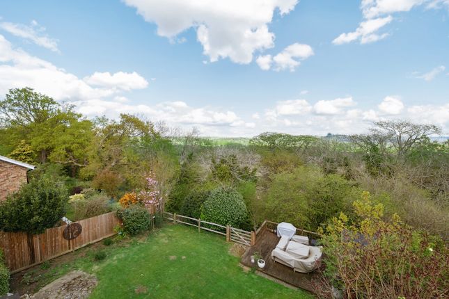 12, Woodmancourt, Surrey photo 4
