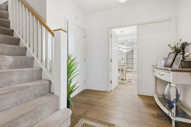 6, William Porter Close, Beaulieu Park photo 2