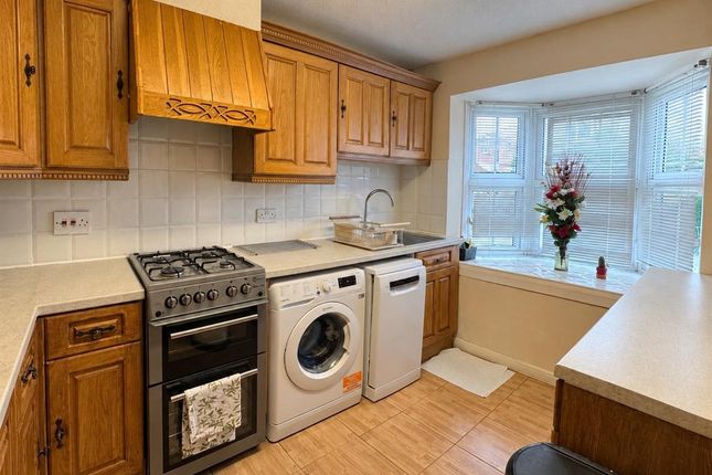 3, Ruscombe Avenue, Feltham photo 3
