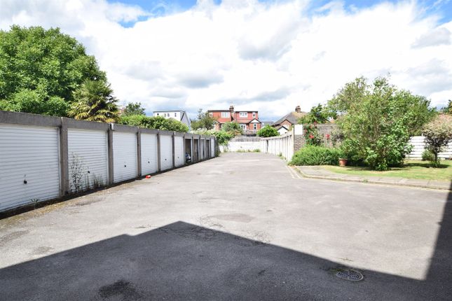 2, Burwood Court, Goldlay Avenue, Chelmsford photo 2