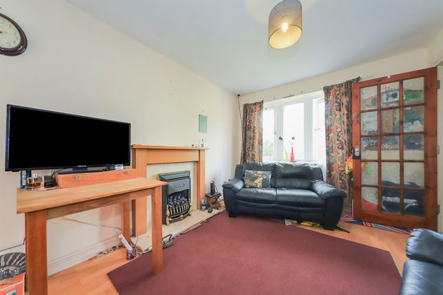 20, Marksbury Close, Wolverhampton photo 2
