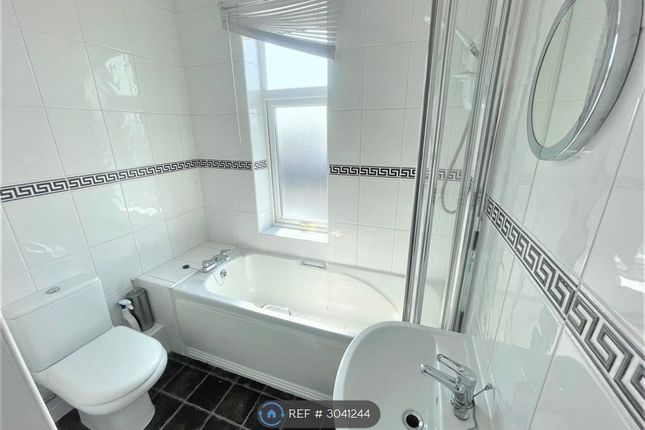Castle View, Dodworth, Barnsley photo 3