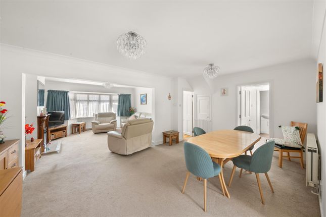 12, Mahlon Avenue, Ruislip photo 4