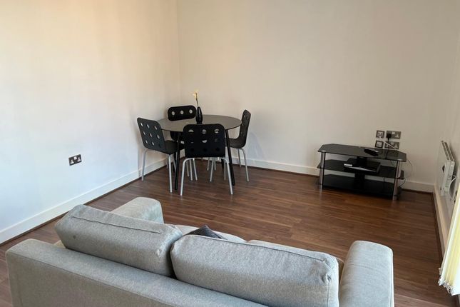 Flat to rent in Hill Quays, Commercial Street, Manchester