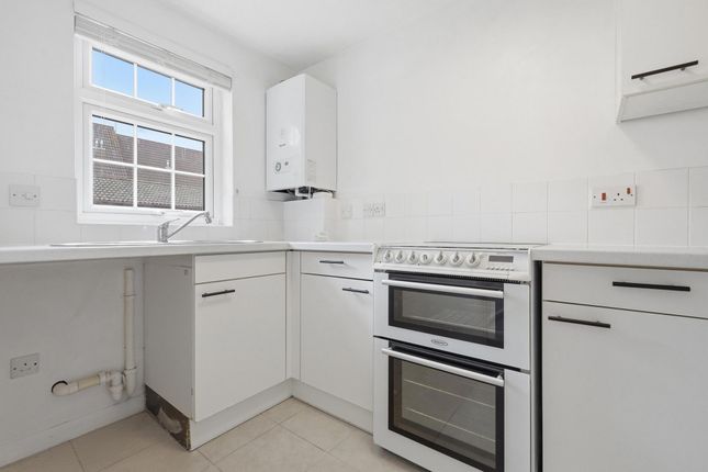 9, Blacksmith Way, Sawbridgeworth photo 3