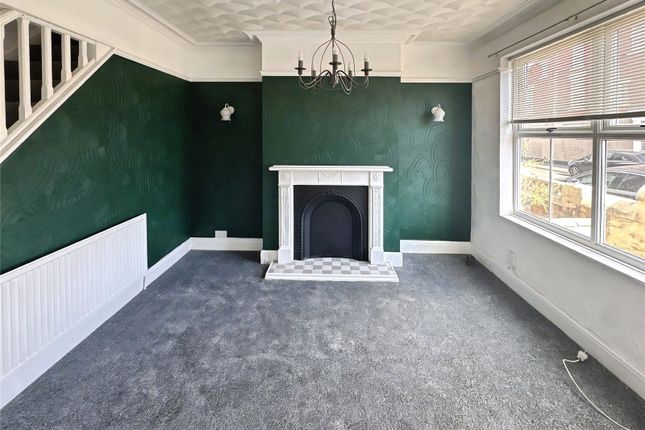 7, West End Avenue, South Yorkshire photo 2