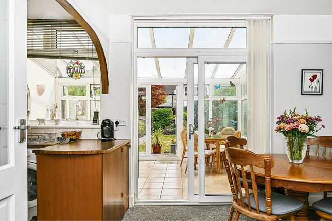 52, Middleton Avenue, Chingford photo 4