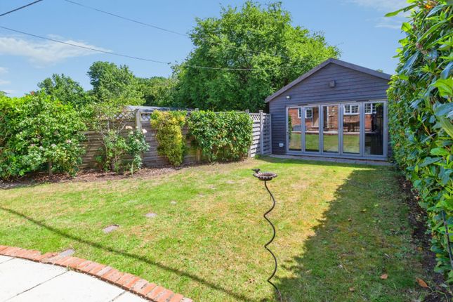 12 Halfway Houses, Maidenhead Road, Maidenhead photo 4