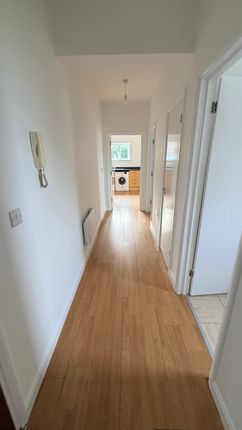 13 Henley Place, London Road, Teynham photo 4