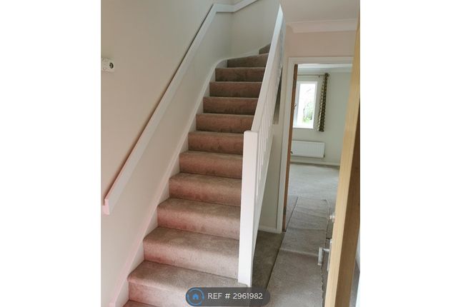 Hanstone Close, Granhams Lane, Cirencester photo 4