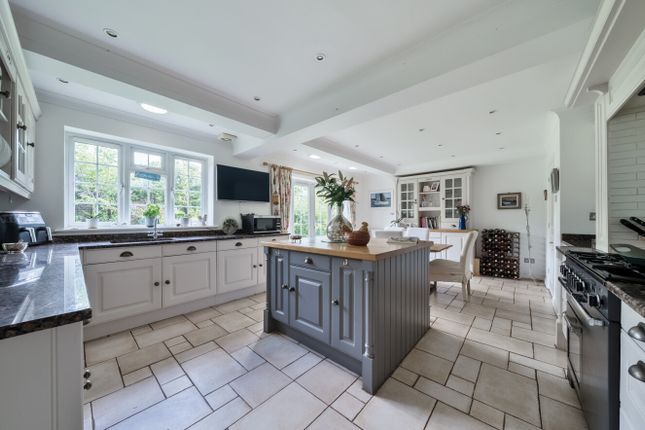 3, Mayflower Close, Lymington photo 4